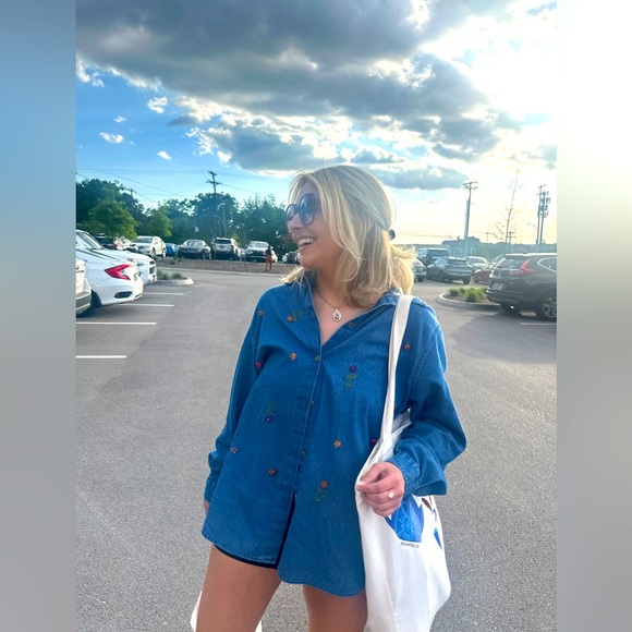 Meet your Posher, Reagan - Picture 1 of 1